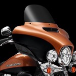 El nuevo diseño del carenado reduce las turbulencias en la zona de la cabeza Cantabria Harley-Davidson