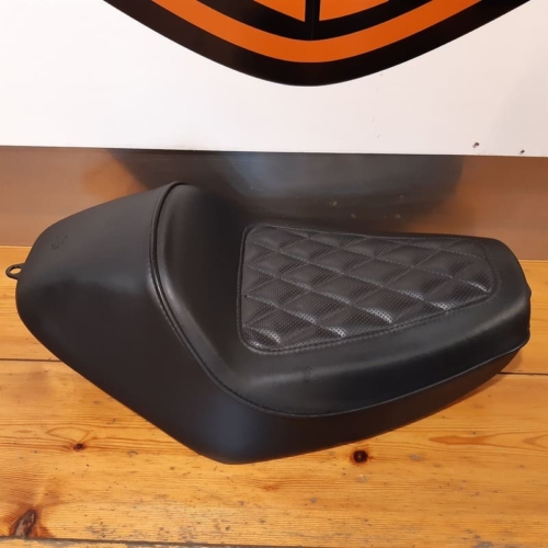 Asiento Individual Cafe Racer Harley-Davidson® Cafe Solo Rider Seat - Sportster - Usado - Imagen 4