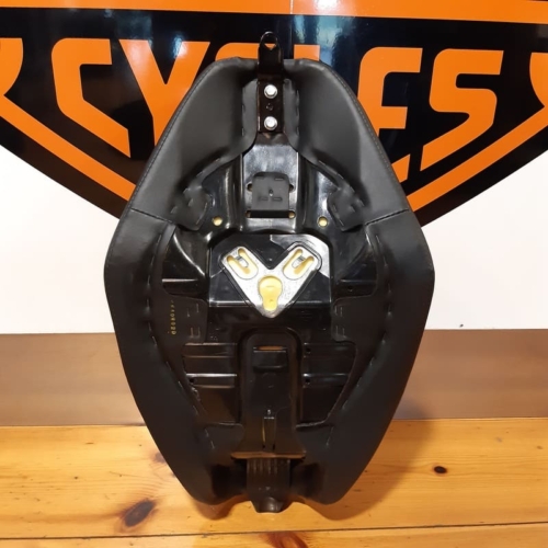 Asiento Individual Cafe Racer Harley-Davidson® Cafe Solo Rider Seat - Sportster - Usado - Imagen 8